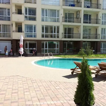 شقة 